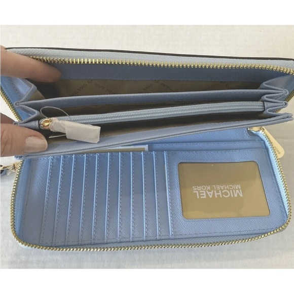 New Michael Kors Jet Set Large Travel Continental Wallet Leather Pale Blue - Picture 4 of 5
